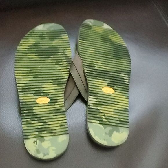 COLE HAAN Flip Flops - Size 12 - Picture 8 of 9